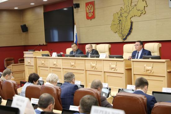 Депутаты Заксобрания и Думы Иркутска обсудили городские проблемы на совместном заседании