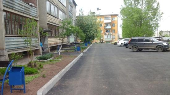 Первый в этом году двор благоустроили в Братске