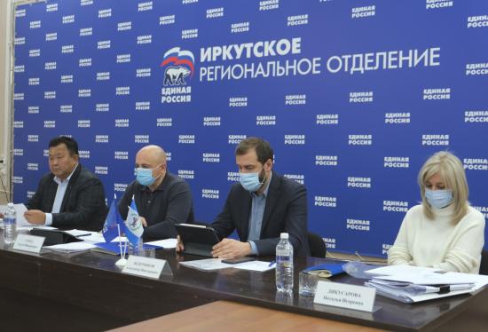 Более 10 тысяч литров питьевой воды передала «Единая Россия» в больницы Иркутской области
