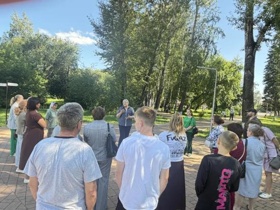 Вопросы состояния дорог, ЖКХ и соцподдержки подняли жители Нижнеудинска на приеме у депутата ЗС Ларисы Егоровой