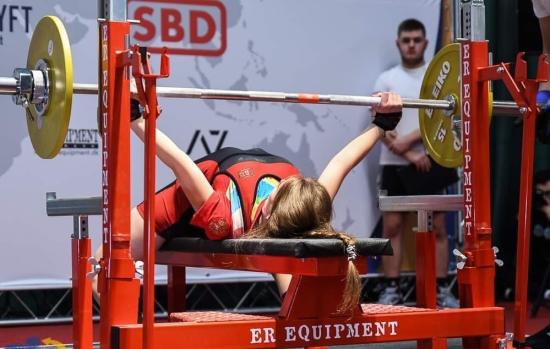 Спортсмены Приангарья выиграли три медали на чемпионате СФО по пауэрлифтингу