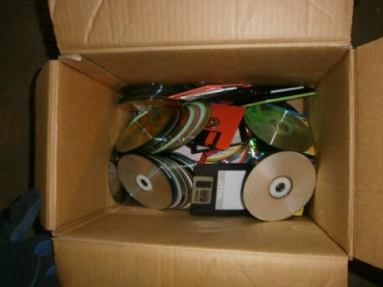 Жители Иркутска за месяц сдали на переработку 898 кг CD и DVD дисков