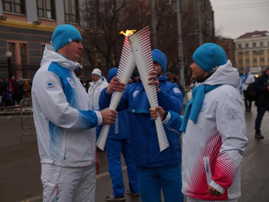 Иркутск встретил Этап Эстафеты огня XXIX Всемирной зимней универсиады 2019 года