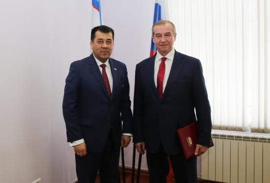 Сергей Левченко обсудил с Генеральным консулом Республики Узбекистан в Новосибирске перспективы двустороннего сотрудничества