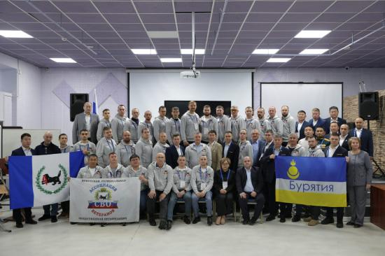 Губернатор Игорь Кобзев встретился с участниками региональных программ «Герои Приангарья» и «Патриоты Бурятии»