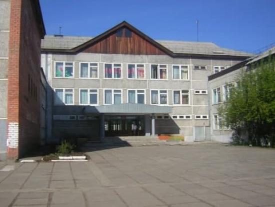 Депутат Думы Иркутска организовал сбор подписей за строительство дополнительного корпуса гимназии № 44