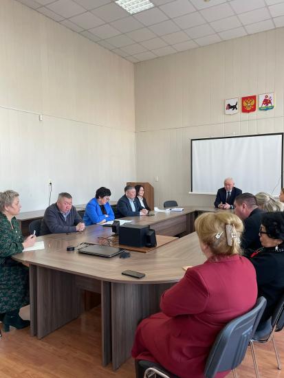 Решение вопроса о восстановлении Байтогской средней школы после пожара находится на контроле у Сергея Гомбоева