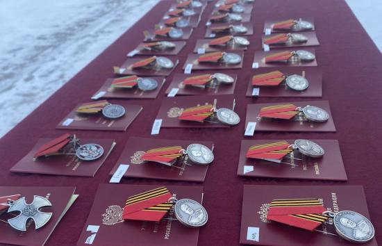 Росгвардейцам из Иркутской области вручили госнаграды за проявленные мужество и героизм
