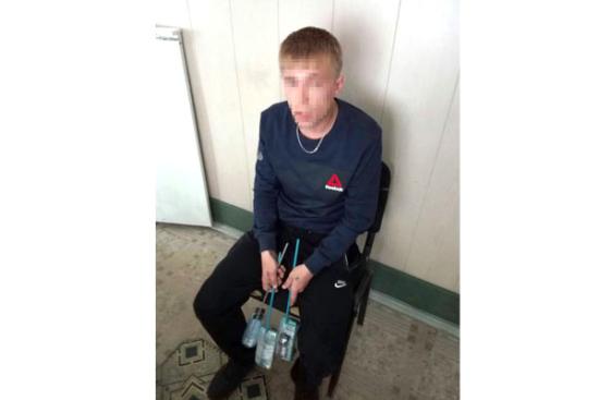 Жителя Вихоревки задержали при попытке доставки в колонию запрещенных предметов и веществ