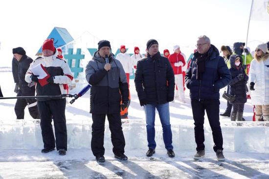 Новый экофонд и звездный хоккей торжественно открыли Год Байкала в Иркутской области