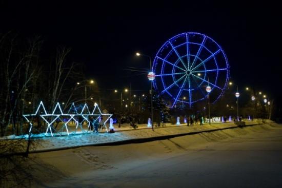 Улицы Иркутска украсила новая декоративная иллюминация