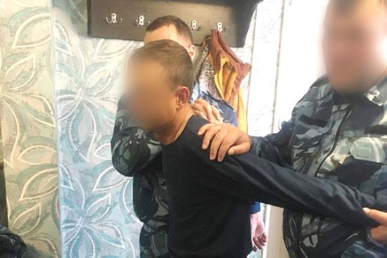 Сотрудника ИК-25 в Вихоревке подозревают в получении взятки за передачу наркотиков