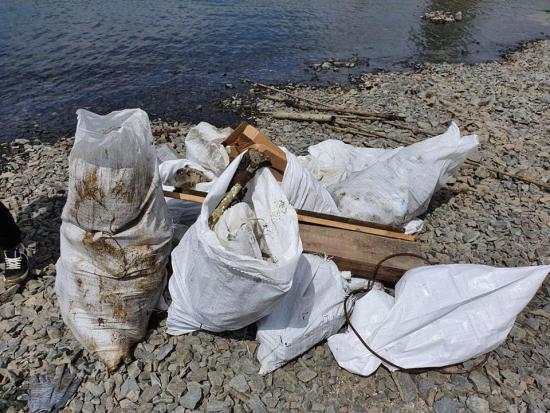 Активисты собрали мусор со дна иркутского водохранилища