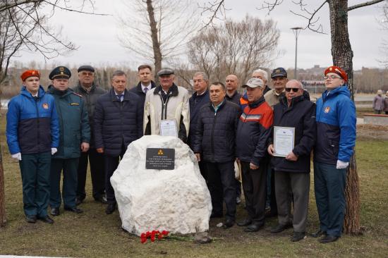 Памятный камень к 35-й годовщине аварии на Чернобыльской АЭС установили в Иркутске