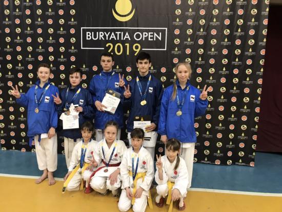 Каратисты Иркутской области выиграли 16 медалей на турнире в Улан-Удэ