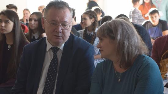 Ректор ИрГУПС встретился с преподавателями и школьниками Усолья
