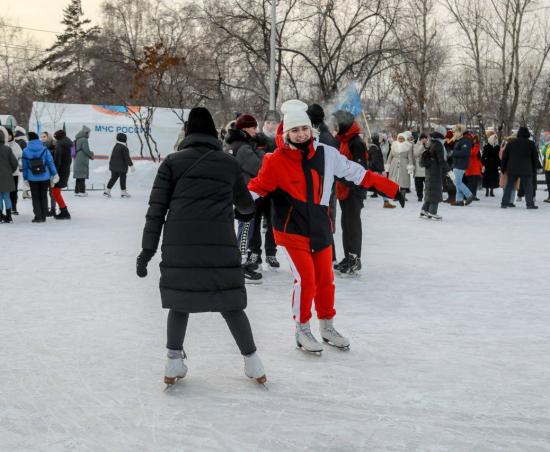 В Иркутске можно бесплатно покататься на коньках на 42 ледовых катках