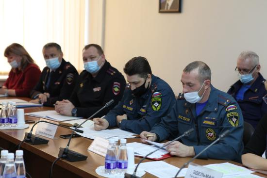 Городские службы Иркутска перейдут на усиленный режим работы в новогодние праздники