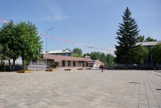 Земельные участки на центральной площади Академгородка в Иркутске передадут муниципалитету