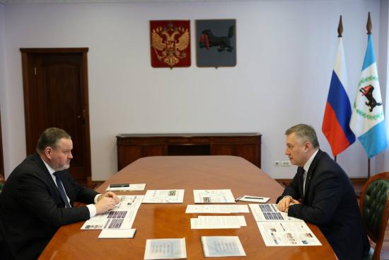 Антон Котяков: порядка 60% граждан при реализации социальных контрактов выходят из черты бедности