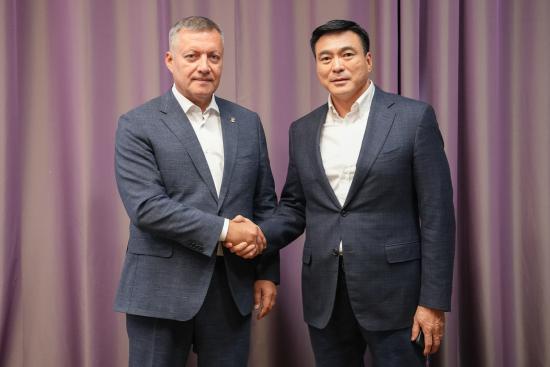 Губернатор Иркутской области провел встречи с представителями Монголии и Узбекистана