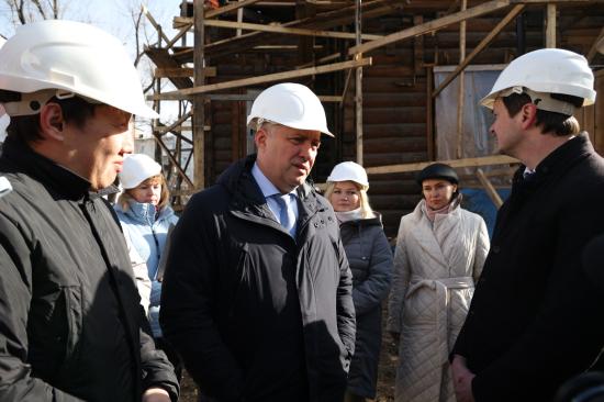 Реставрацию Дома актера в Иркутске ведут без разбора здания