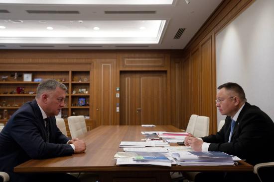 Строительство объектов в Приангарье и модернизацию инфраструктуры обсудили глава Минстроя России и губернатор региона