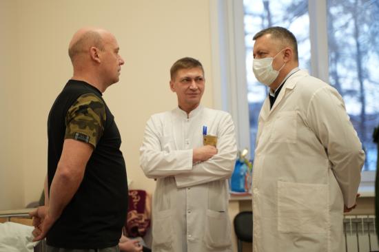 В Иркутской области участники и инвалиды СВО получили приоритет на включение в систему долговременного ухода