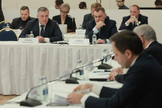 Губернатор Иркутской области внес ряд предложений по реализации бюджетной политики на заседании профильной комиссии Госсовета РФ