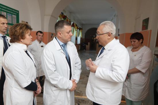 Фото Алексея Головщикова Онкоотделение Иркутской областной детской больницы получит оборудование на 80 млн рублей