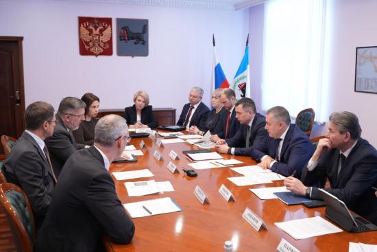 Совместные проекты по развитию Усть-Кута обсудили губернатор Игорь Кобзев и руководство Иркутской нефтяной компании