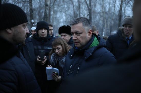 Игорь Кобзев посетил социальные объекты в Нижнеудинске, пострадавшие во время паводка