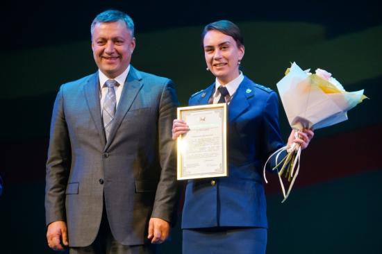 Игорь Кобзев поздравил работников органов прокуратуры с профессиональным праздником