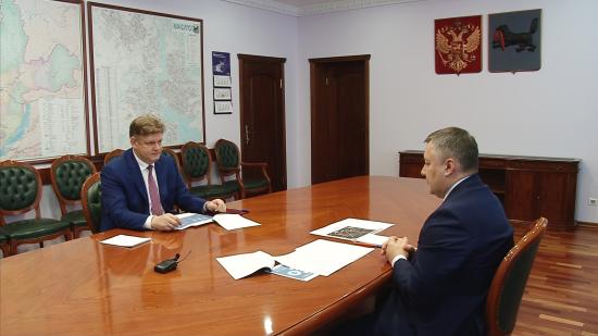 Вопросы исполнения поручений Президента России обсудили полпред в СФО Анатолий Серышев и губернатор Иркутской области Игорь Кобзев