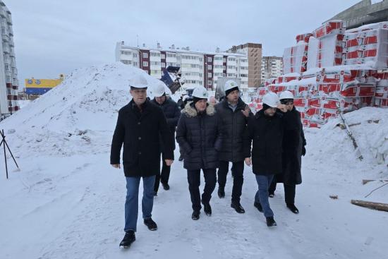 Работы по закрытию теплового контура ведут в строящейся школе Братска