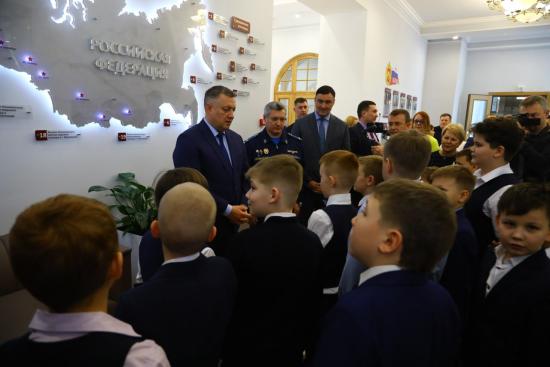Школьникам Марковской школы провели уникальную экскурсию по Иркутскому Суворовскому училищу