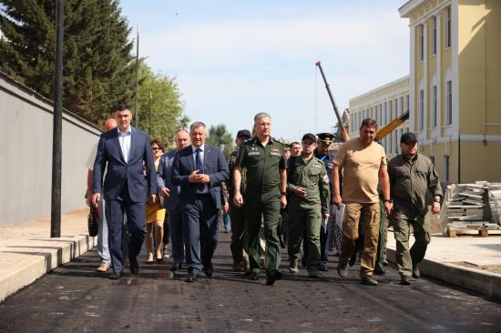 Строительство Иркутского суворовского военного училища ведется круглосуточно