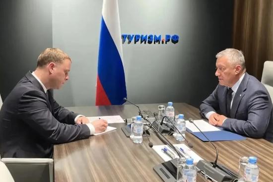 Развитие туристической отрасли в Приангарье обсудили губернатор Игорь Кобзев и гендиректор Корпорации Туризм.РФ