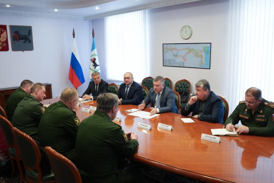 Создание высшего военного училища в Иркутской области обсудили в Правительстве региона