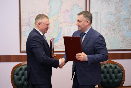 Дополнительное соглашение о сотрудничестве подписали губернатор Иркутской области и глава ПАО «Высочайший»