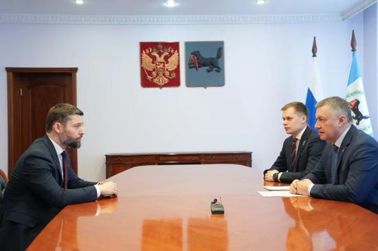 Итоги реализации в Иркутской области Народной программы обсудили губернатор Игорь Кобзев и депутат Госдумы Александр Якубовский
