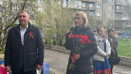 В Ангарске депутаты ЗакСобрания поздравили с Днем Победы 14 ветеранов Великой Отечественной войны