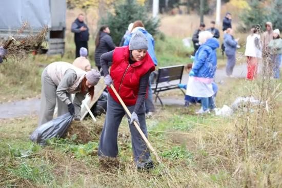 Общегородской субботник провели в Иркутске