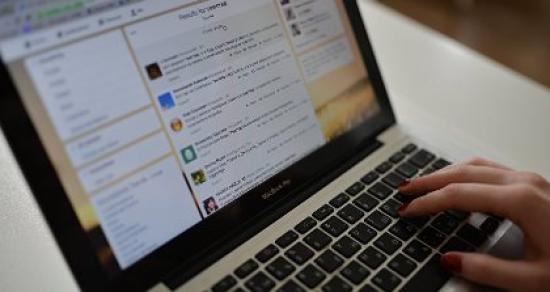 Старшее поколение Иркутской области активно пользуется мобильным Интернетом