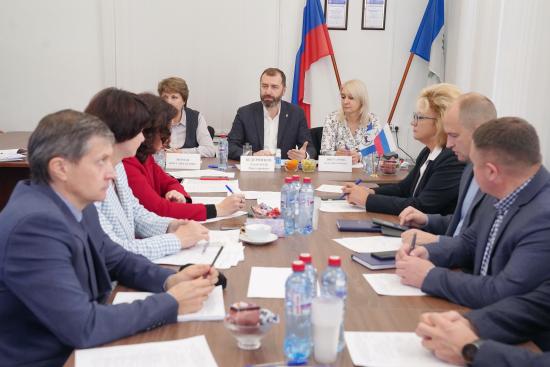 Аудиторы КСП представили депутатам ЗС результаты экспертизы проекта бюджета Иркутской области