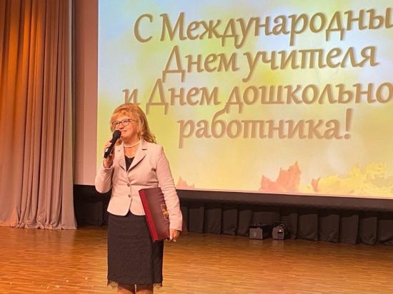 Депутаты ЗакСобрания поздравили педагогов с профессиональным праздником на территориях области
