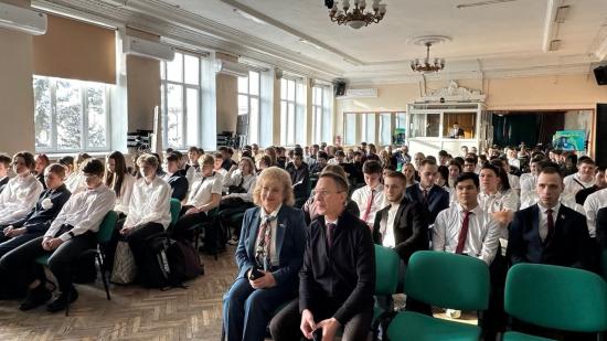 Поддержка студентов и их участие в социальной жизни региона стали темами встреч депутатов ЗС с учащимися образовательных организаций