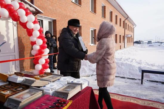 Многоквартирный дом для медиков построили в поселке Кутулик