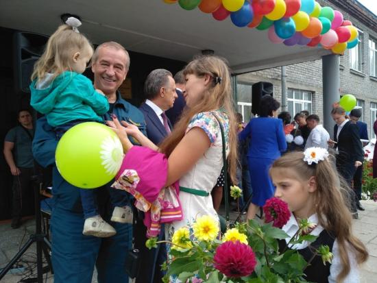 День знаний отметили в восстановленных после паводка школах Тулуна