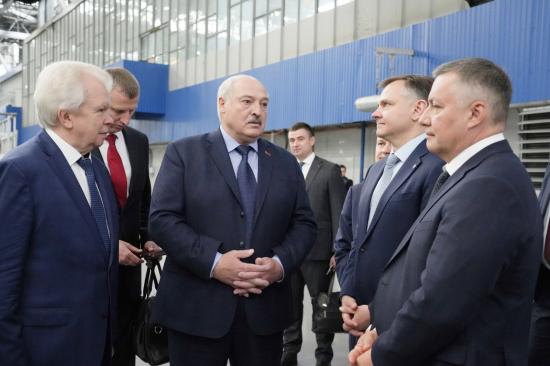 Президент Республики Беларусь Александр Лукашенко посетил Иркутский авиационный завод